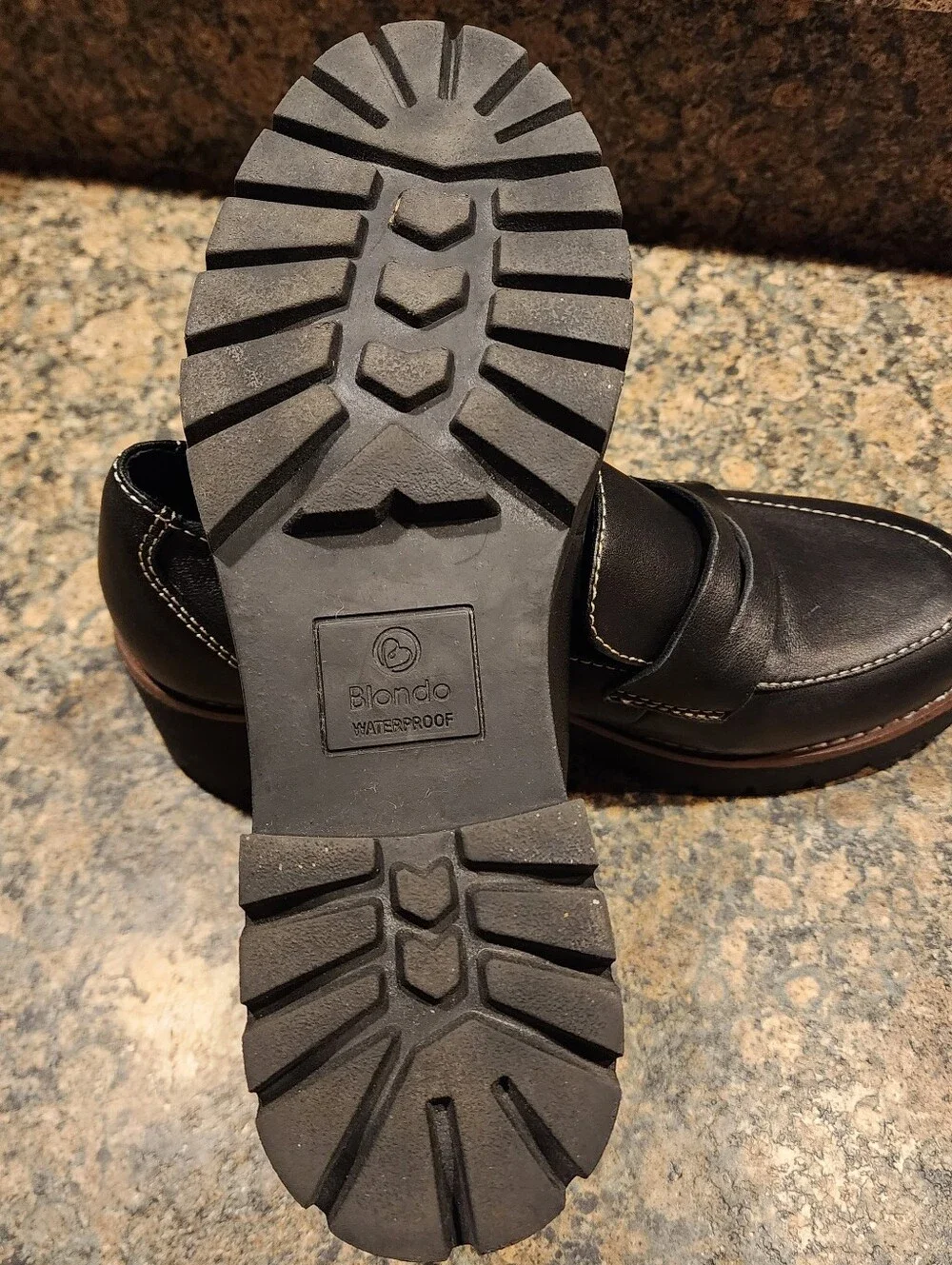 Blondo Ladies Daina Waterproof Black Leather Platform Penny Loafers, Size 7.5